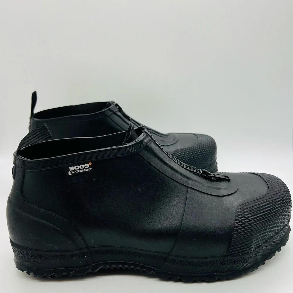BOGS UNISEX ZIPPERED BLACK OVERSHOE SIZE 10 WATERPROOF COMPOSITE TOE NWOT - Picture 7 of 13